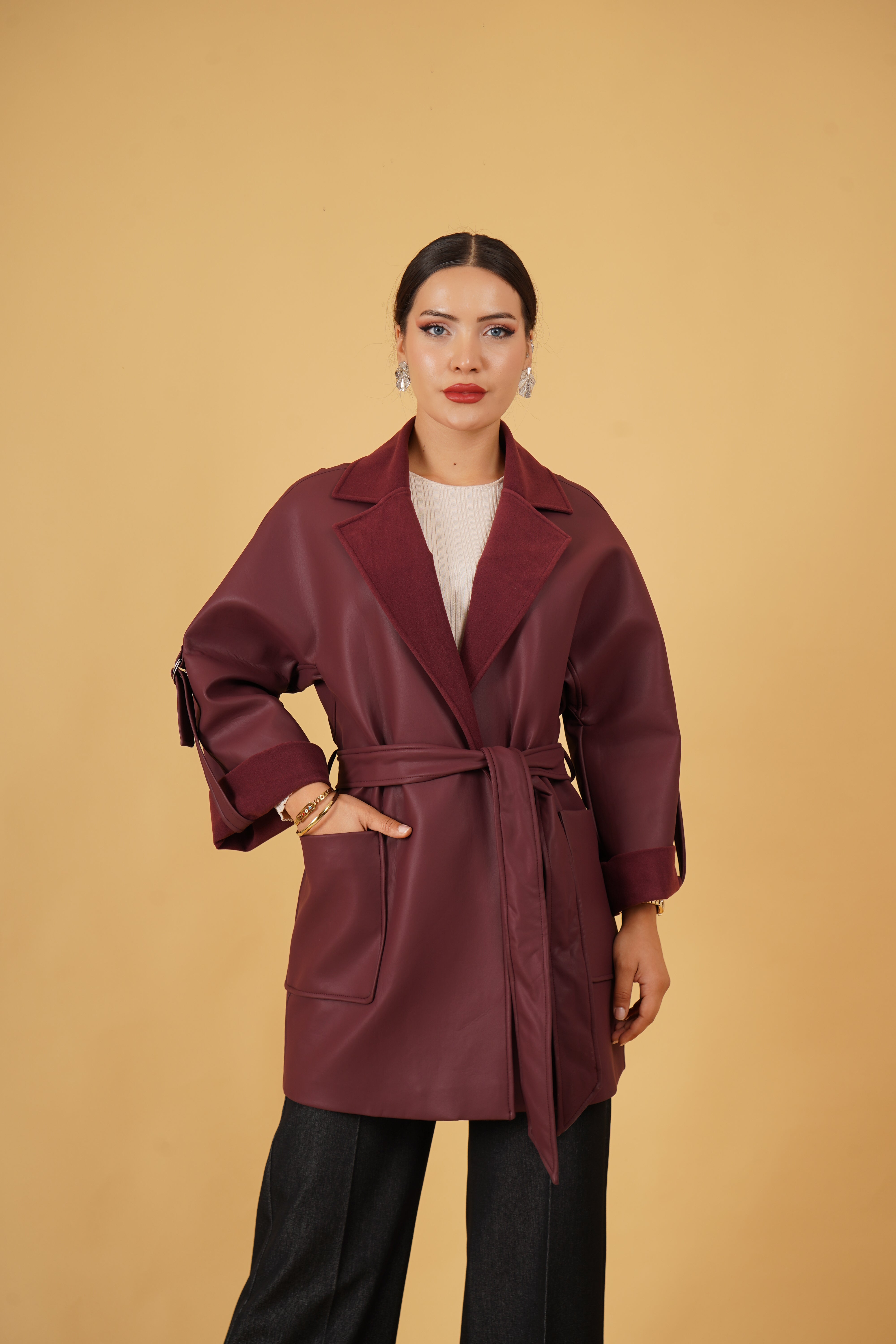 Belden Bağlamalı Suni Deri Trençkot