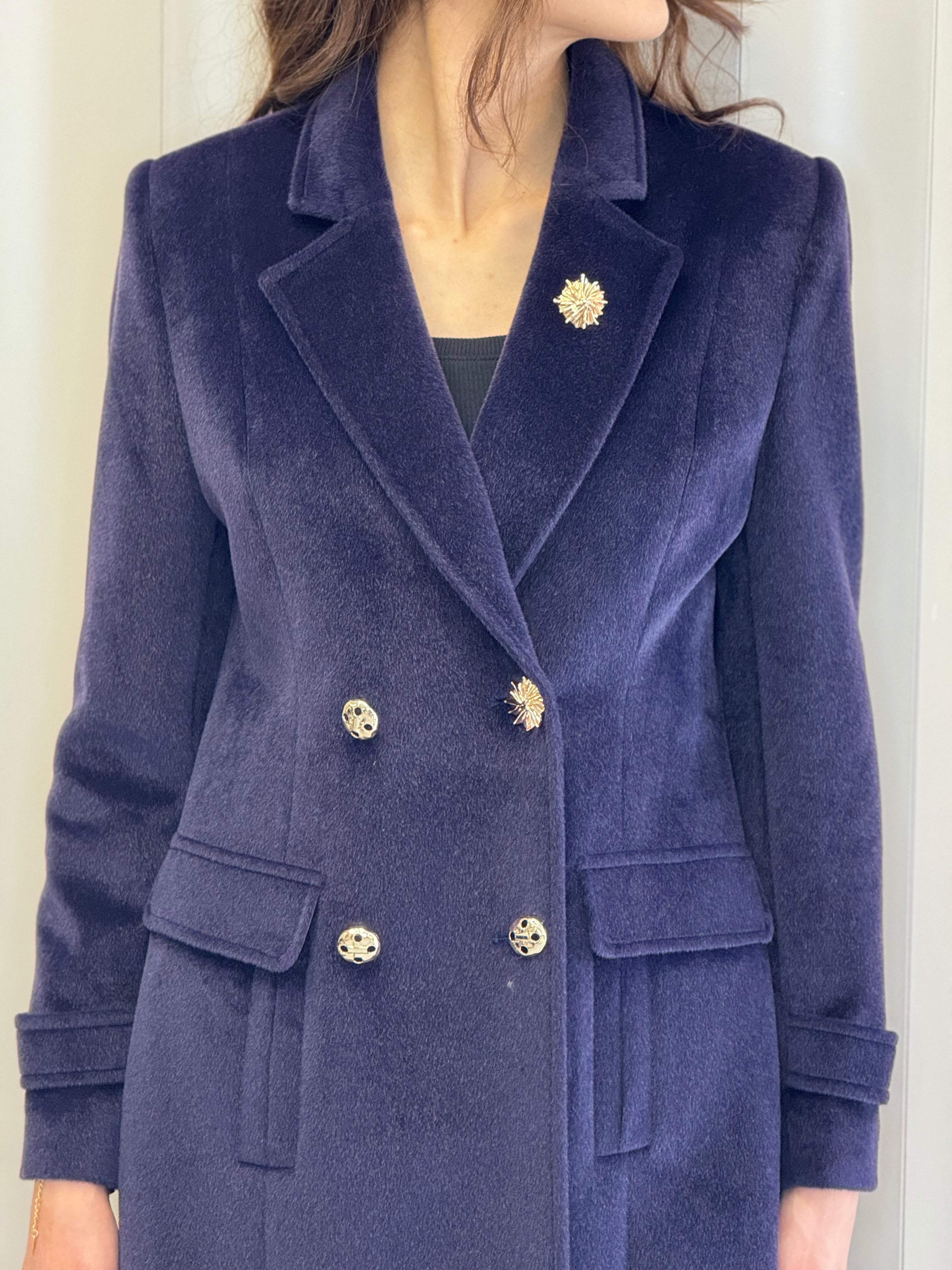 Gold Düğme Detaylı Fok Kaban