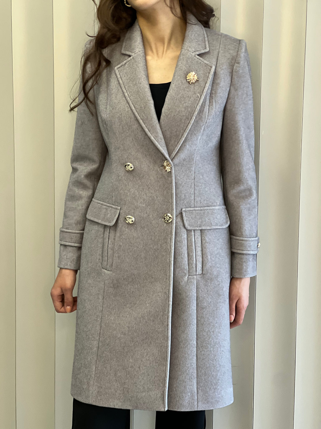 Gold Düğme Detaylı Fok Kaban