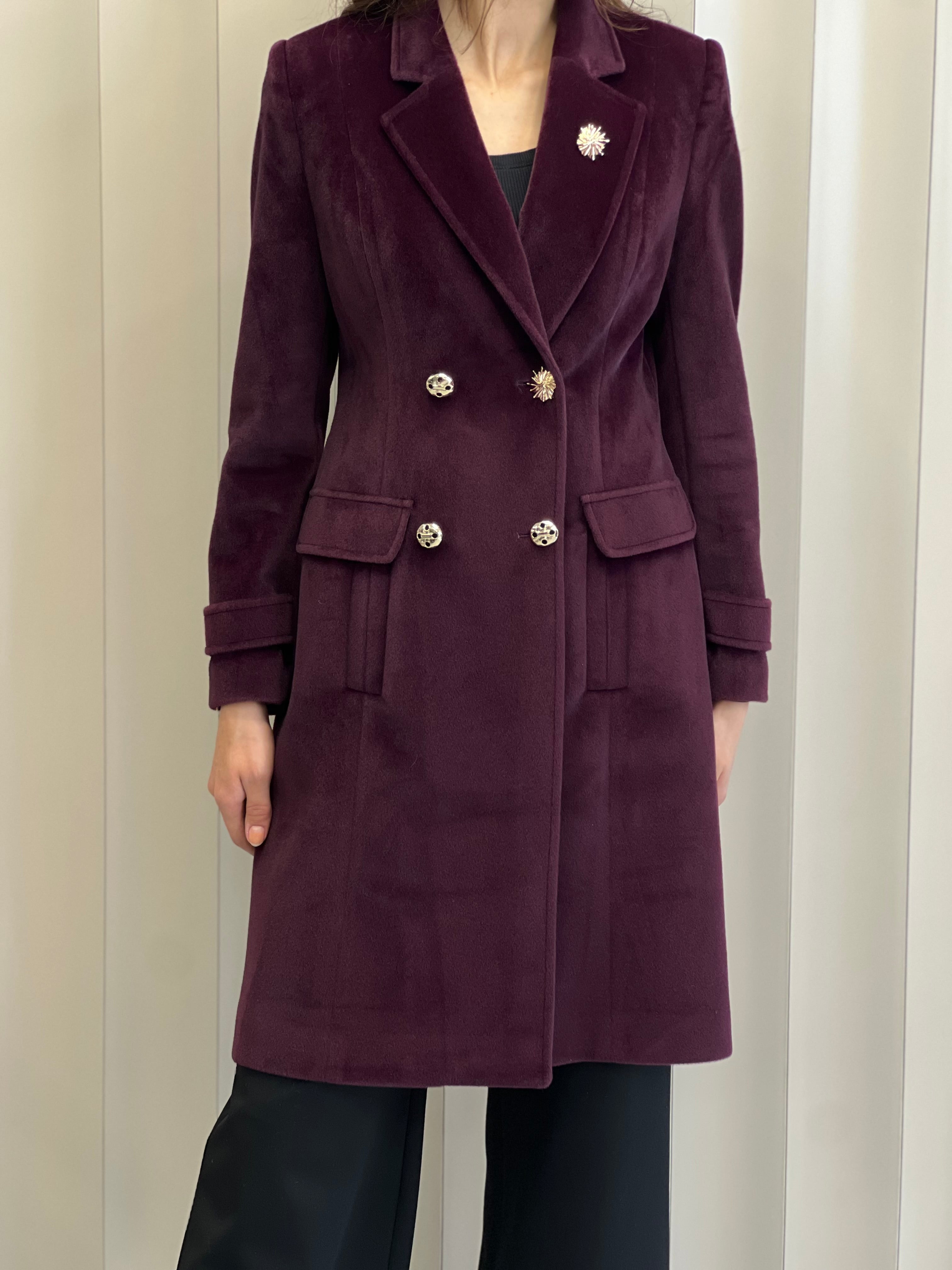 Gold Düğme Detaylı Fok Kaban