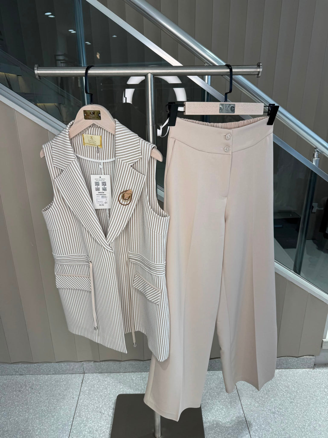 YELEĞİ ÇİZGİLİ YELEK PANTOLON TAKIM-8617