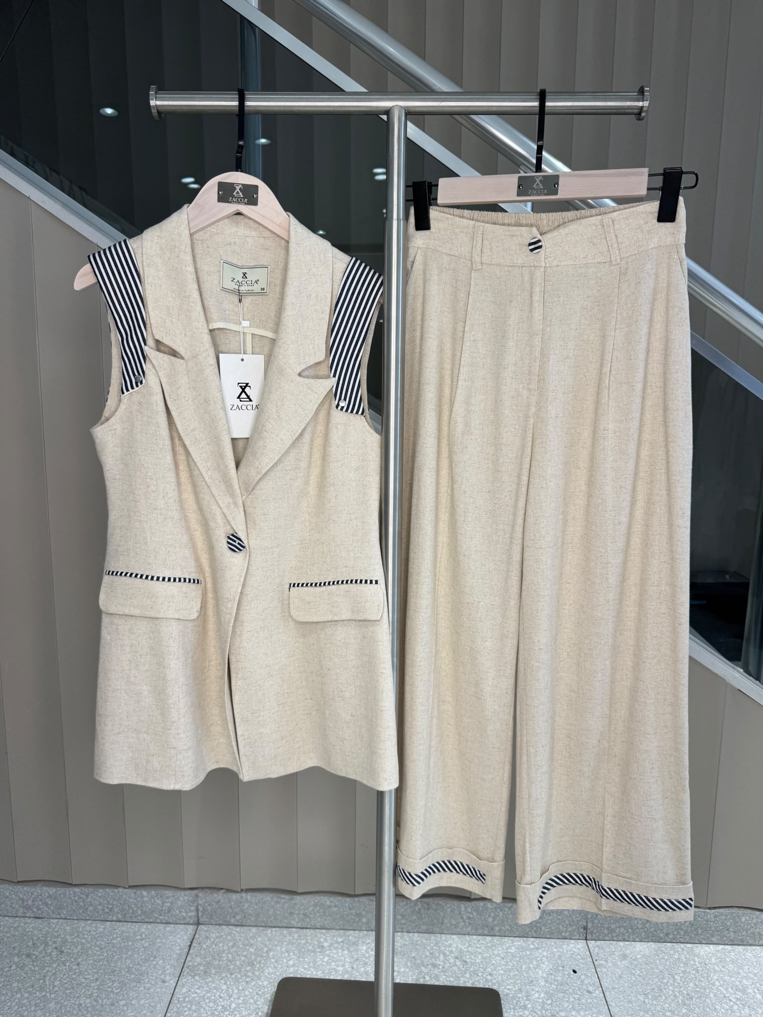 OMUZ- PAÇA ÇİZGİLİ YELEK PANTOLON TAKIM -8608