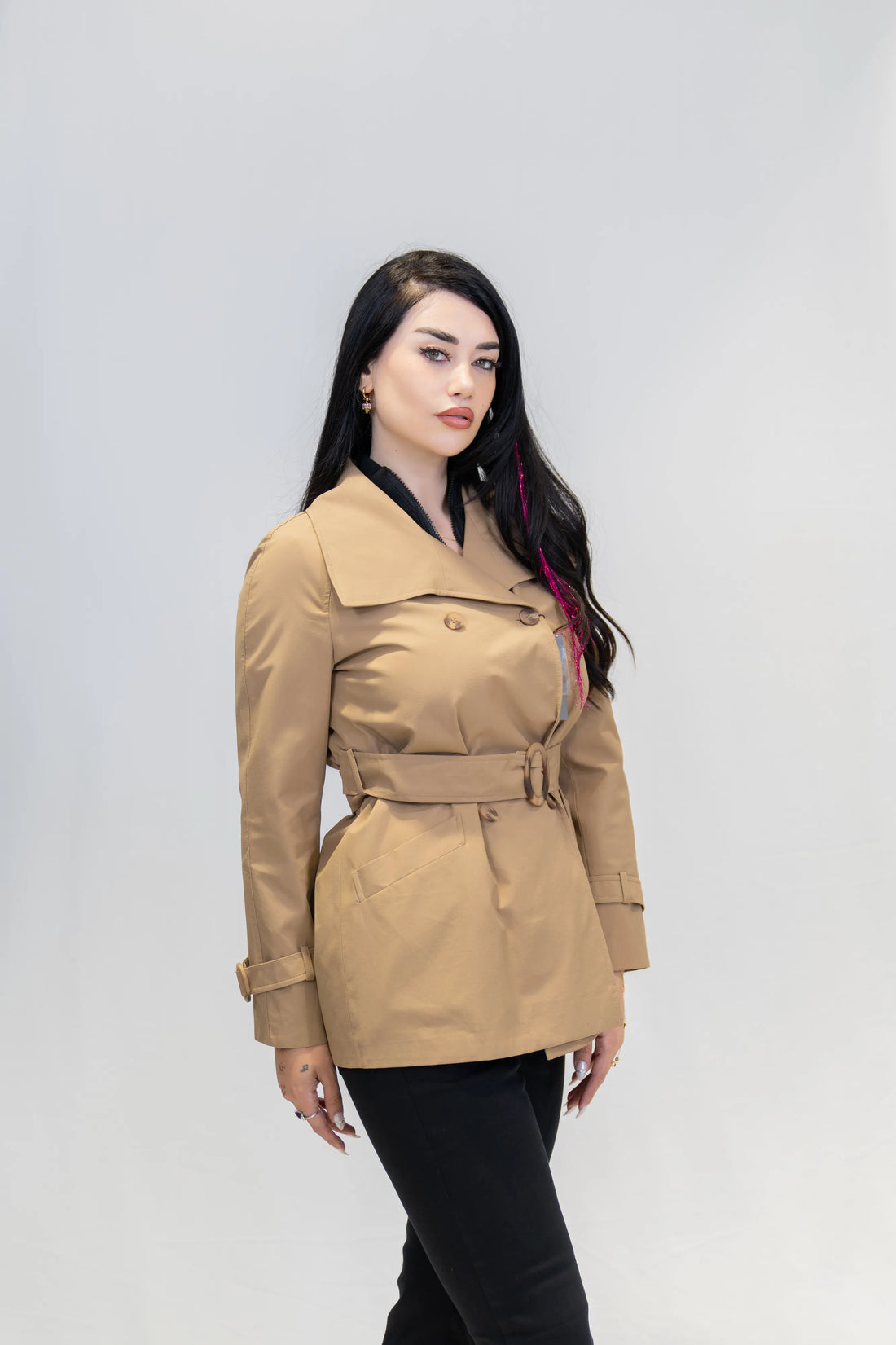 Palerin Yakalı Su İtici Özellikli Kısa Trençkot