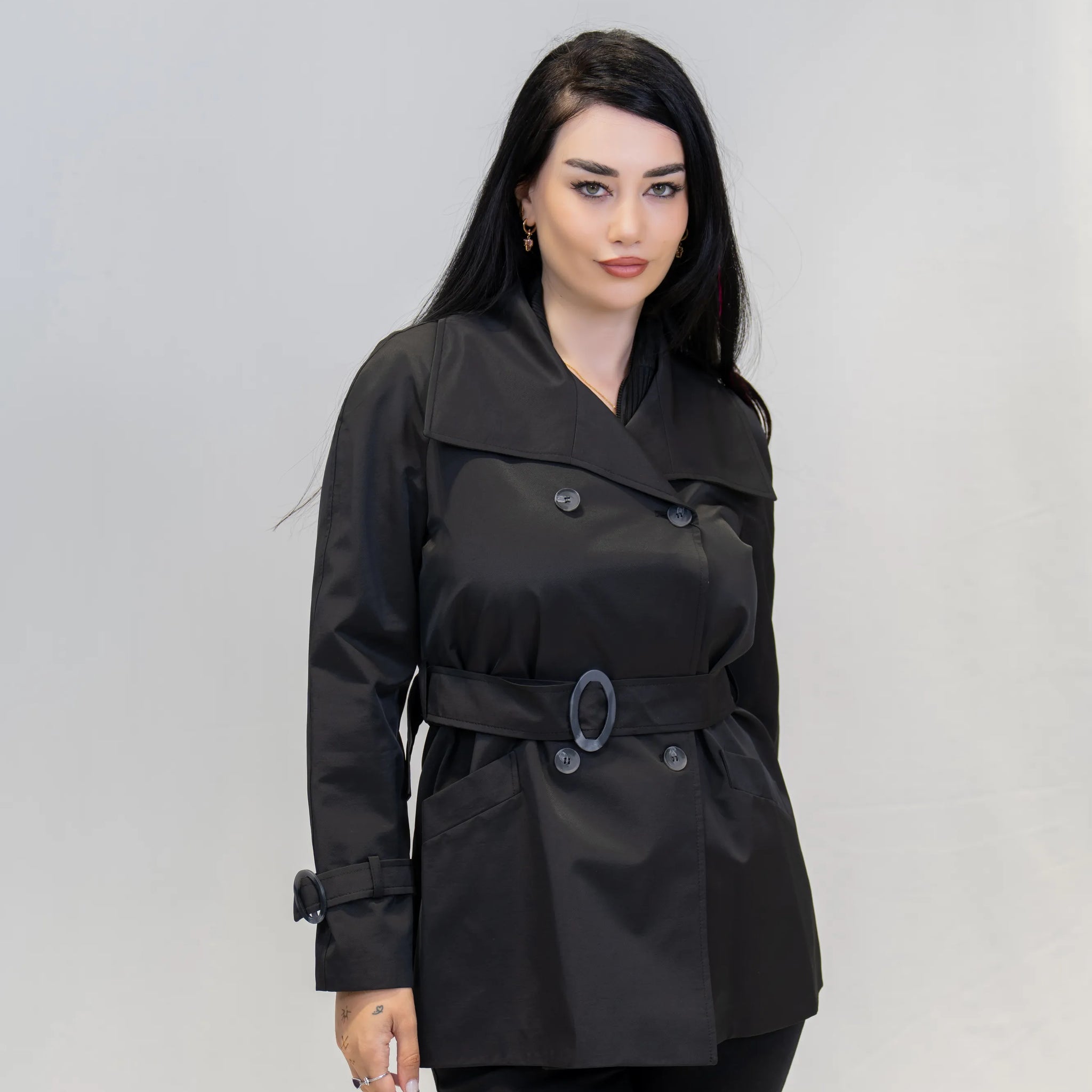 Palerin Yakalı Su İtici Özellikli Kısa Trençkot