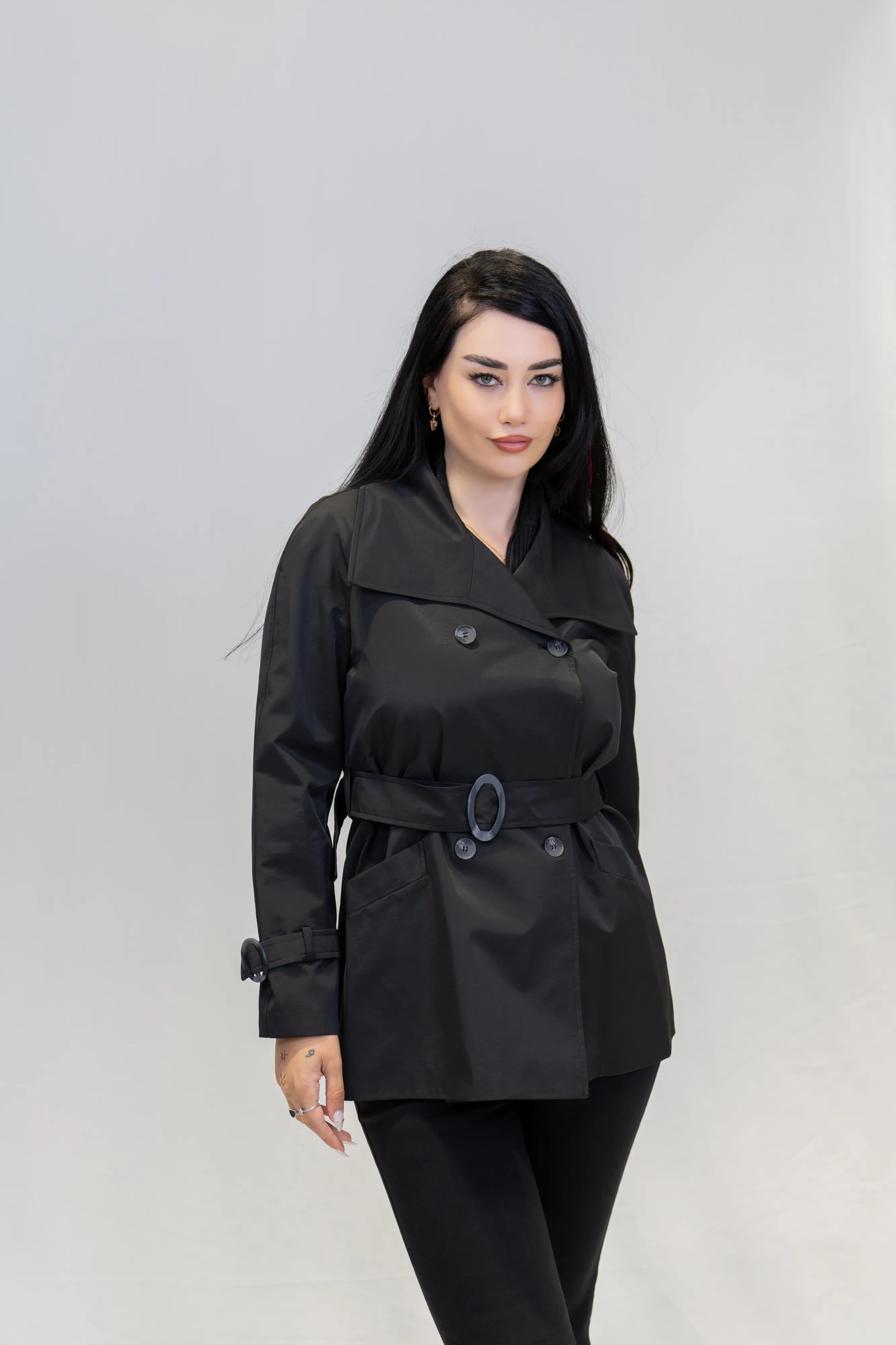 Palerin Yakalı Su İtici Özellikli Kısa Trençkot