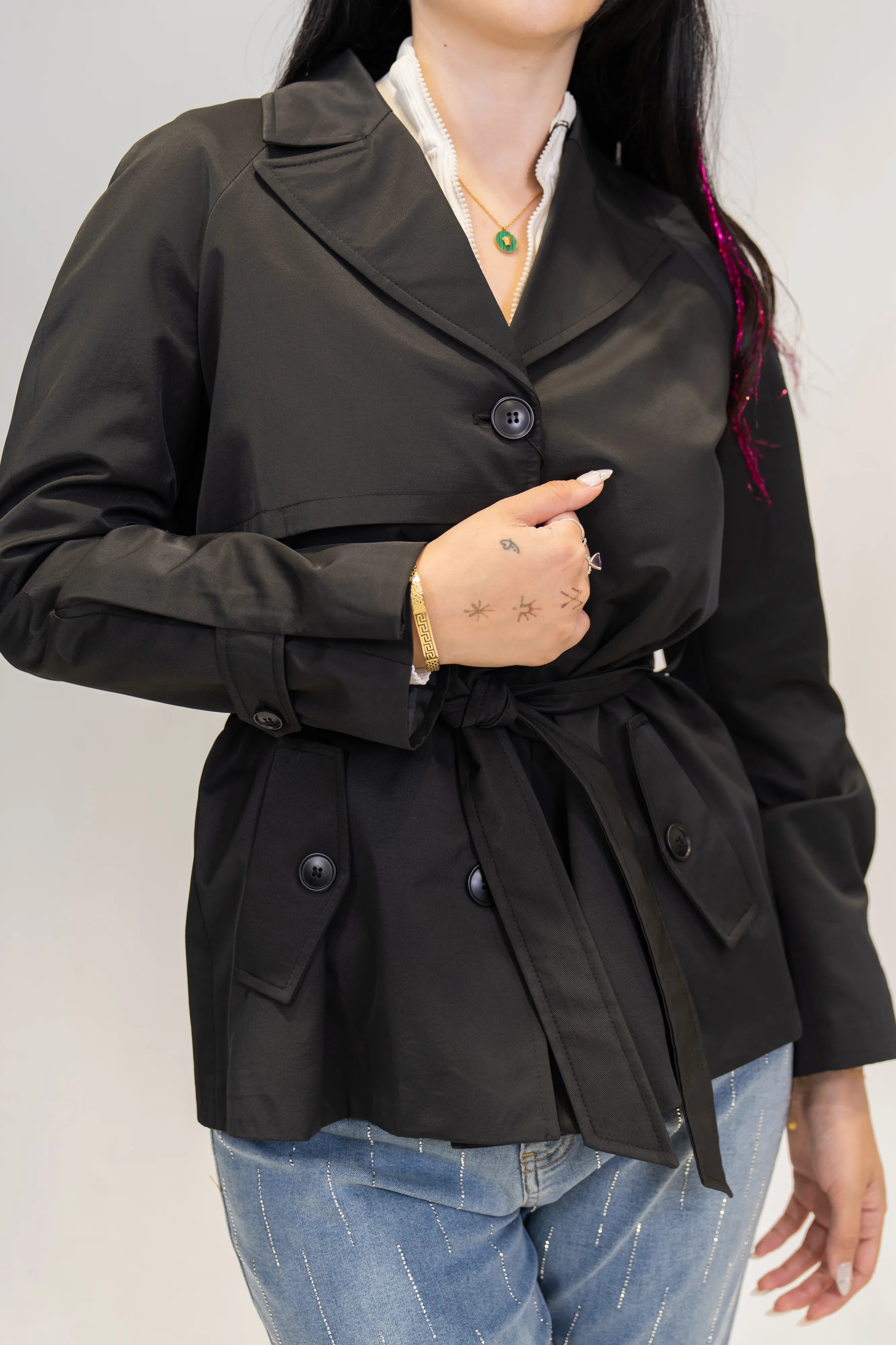 Palerin Detaylı Su İtici Özellikli Kısa Trençkot