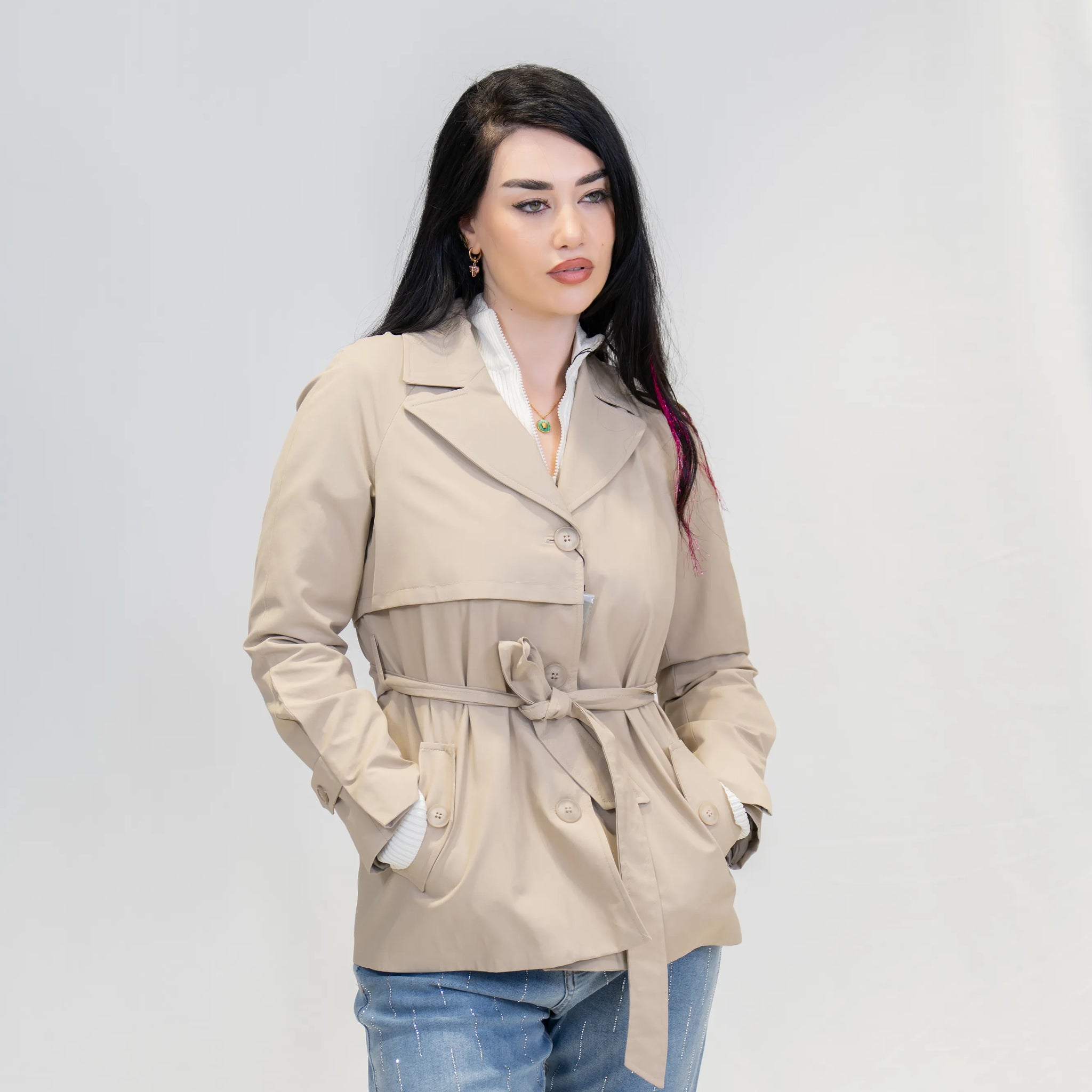 Palerin Detaylı Su İtici Özellikli Kısa Trençkot